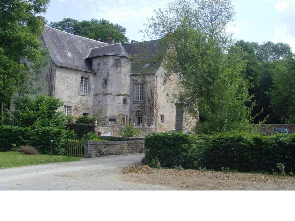 Manoir De Rouesse Hotel Laval  Bagian luar foto